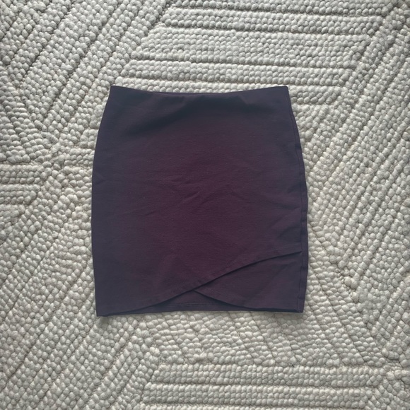 Aritzia Sunday Best Primrose Skirt - Picture 1 of 3